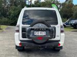 2009 MITSUBISHI PAJERO 4D WAGON GLS LWB (4x4) NT